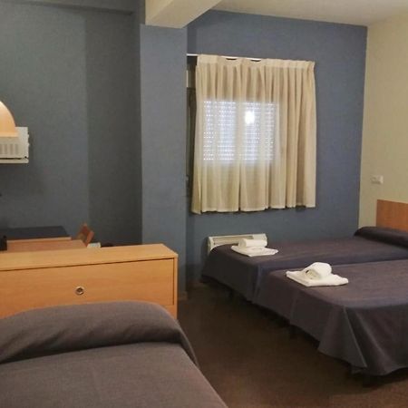 Residencia Universitaria Resa As Burgas Ourense Ruang foto