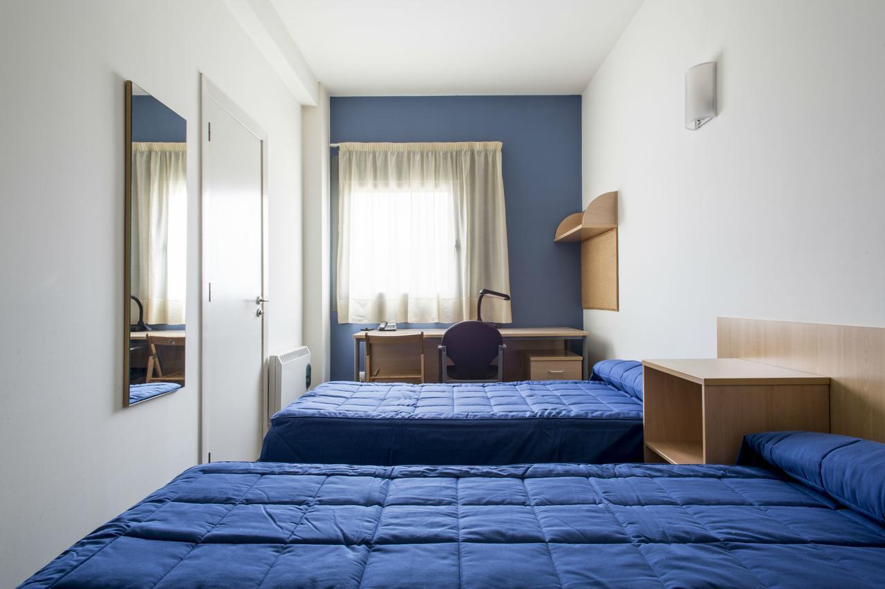 Residencia Universitaria Resa As Burgas Ourense Bagian luar foto